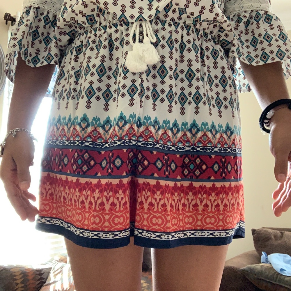 A patterned Romper - Picture 3 of 3